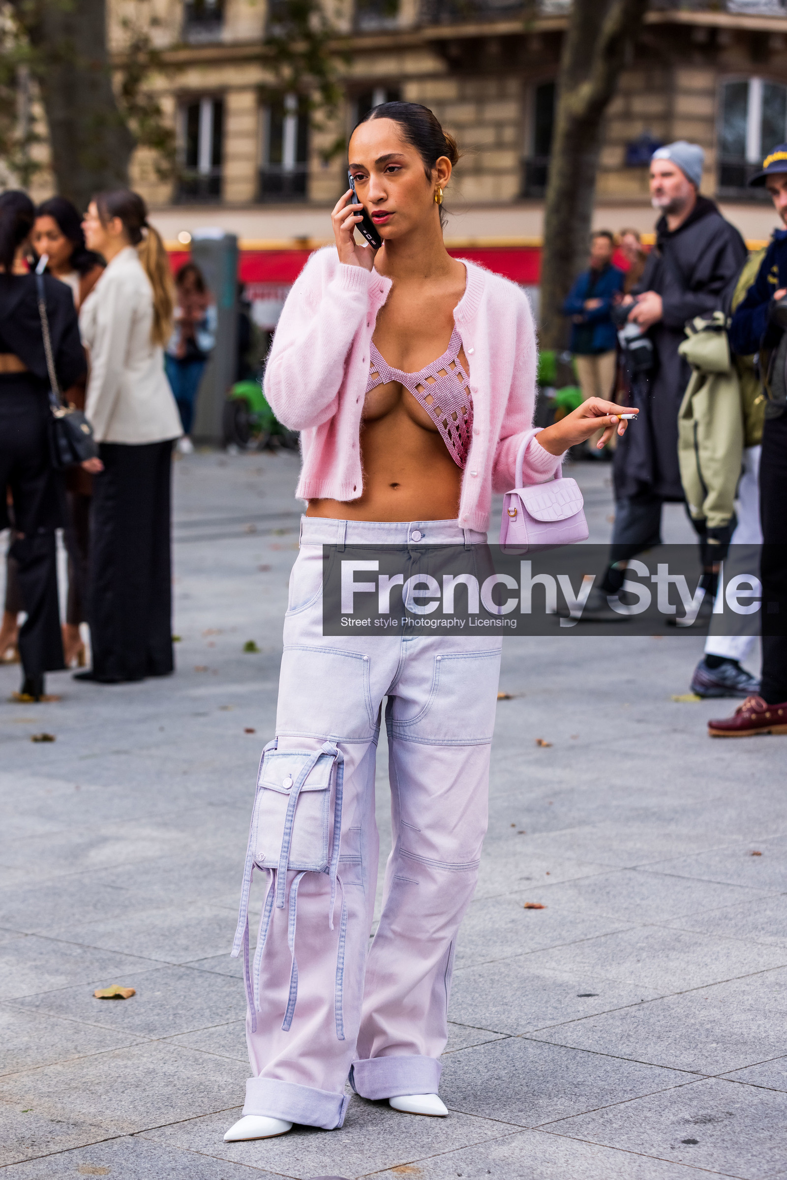 bag, byfar bag, cardigan, croco bag, denim pants, Emna Sellimi, heels, leather bag, lila pants, mini bag, pants, pastel, pink bag, pink cardigan, strass, strassed bra, white heels, fashion week, frenchystyle, FW, jonathan paciullo, street style, PFW, PARIS, SPRING SUMMER 2022, SS 22, vertical, full length