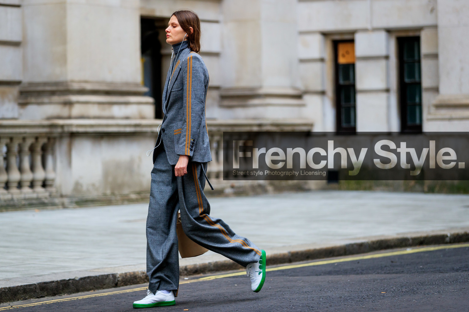 blazer, diadora, graphic jacket, graphic pants, green sneakers, grey jacket, grey pants, grey suit, leather shoes, printed jacket, printed pants, trousers, victoria sekrier, street style, jonathan paciullo, FW, frenchystyle, fashion week, LFW, LONDON, AUTUMN WINTER 2019-2020, AW 19-20, FW 19-20, FALL WINTER 2019-2020, horizontal, atmosphere details, full length