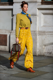 estelle pigault, gucci bag, monogrammed bag, brown leather bag, striped bag, striped strap bag, yellow pants, brocart pants, flare pants, silk pants, floral printed pants, camel suede belt, brown suede belt, striped belt, bicolor belt, belted pants, camel leather boots, cowboy boots, light green top, light green sweatshirt, floral printed scarf, blue scarf, camel scarf, fashion week, frenchystyle, FW, jonathan paciullo, street style, LFW, LONDON, AUTUMN WINTER 2020-2021, FALL WINTER 2020-2021, FW 20-21, vertical, full length