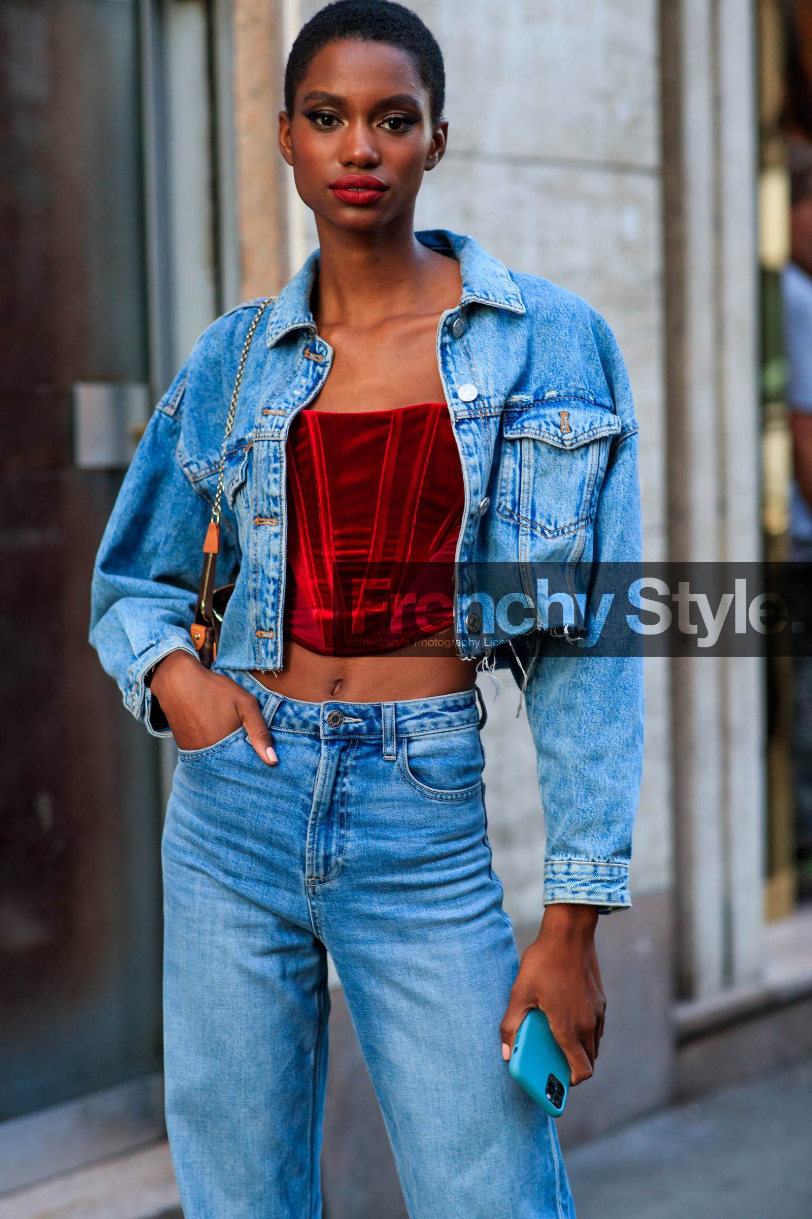 denim, denim jacket, denim total look, cropped jacket, flare jeans, light blue jacket, light blue jeans, velvet top, strapless top, cropped top, street style, jonathan paciullo, FW, frenchystyle, fashion week, MFW, MILAN, SPRING SUMMER 2021, SS 21, vertical, detail, model