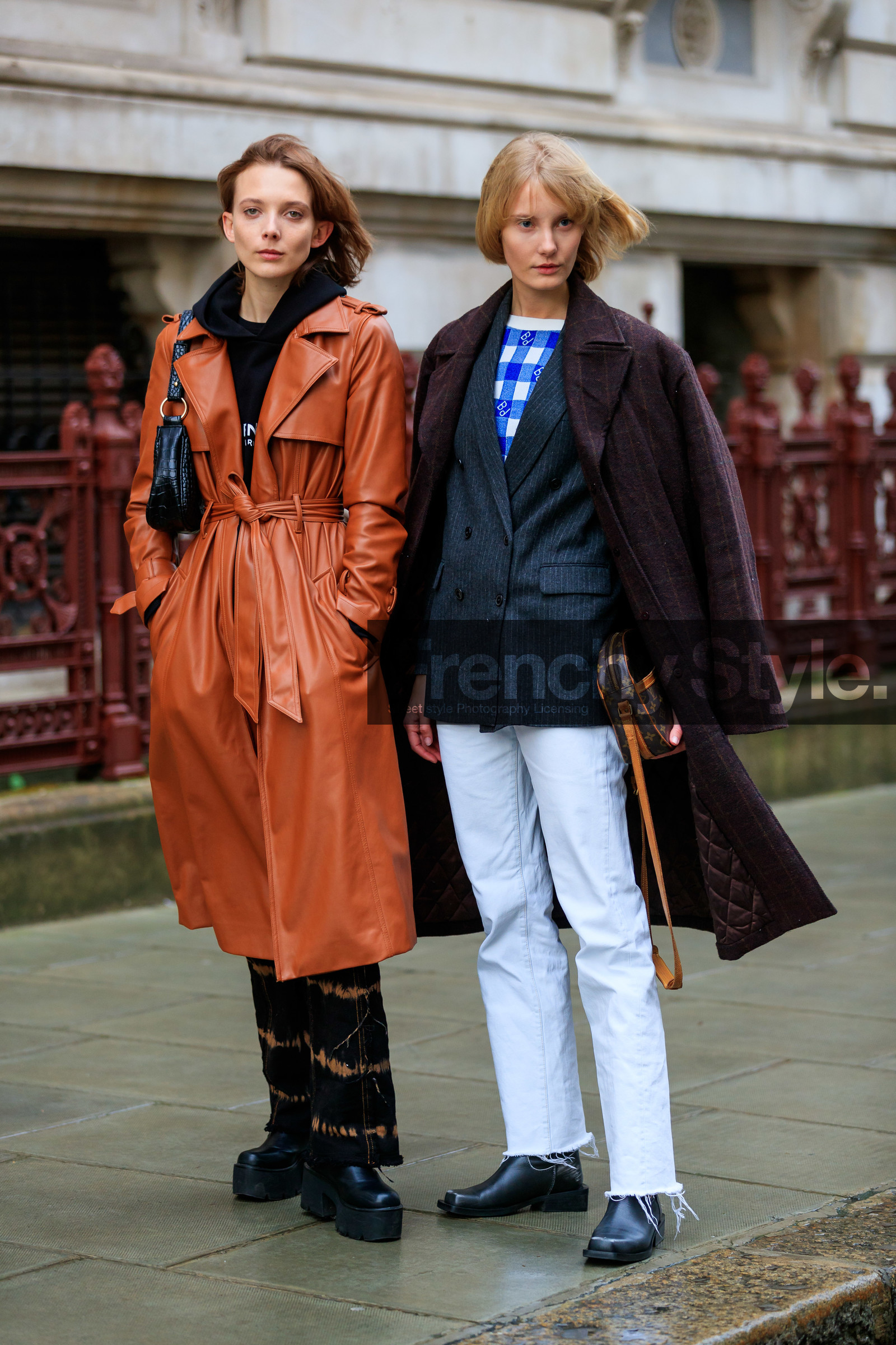model, camel leather jacket, belted jacket, long jacket, black hoodie, black leather bag, shoulder bag, animal skin bag, black jeans, tie and dye jeans, used jeans, black leather boots, platform shoes, brown coat, checked coat, grey jacket, checked pullover, vichy printed pullover, blue pullover, white pullover, white jeans, striped jacket, monogrammed bag, brown leather bag, camel leather bag, louis vuitton bag, fashion week, frenchystyle, FW, jonathan paciullo, street style, LFW, LONDON, AUTUMN WINTER 2020-2021, FALL WINTER 2020-2021, FW 20-21, vertical, full length