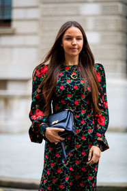 black bag, black dress, celenie laura fleur, floral, flowers, graphic dress, green, leather bag, printed dress, red, street style, jonathan paciullo, FW, frenchystyle, fashion week, LFW, LONDON, AUTUMN WINTER 2019-2020, AW 19-20, FW 19-20, FALL WINTER 2019-2020, vertical, atmosphere details, detail