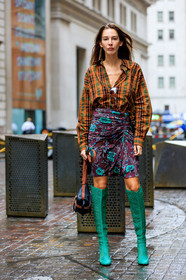 black bag, brown shirt, checked, estelle pigault, floral, flowers, graphic bag, graphic shirt, graphic skirt, green shoes, high boots, high heels, leather bag, leather shoes, loewe, plaid, printed bag, printed shirt, printed skirt, purple skirt, tartan, street style, jonathan paciullo, FW, frenchystyle, fashion week, NYFW, NEW YORK, SPRING SUMMER 2019, SS 19, vertical, full length