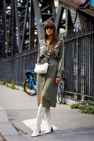 bag, belted dress, black sunglasses, boots, crossbody bag, dress, earrings, fluffly bag, gold bracelet, gold earrings, Julie Sergent Ferreri, kakhi dress, khaki dress, leather boots, longchamp bag, ring, strap, sunglasses, watch, white boots, fashion week, frenchystyle, FW, jonathan paciullo, street style, PFW, PARIS, SPRING SUMMER 2022, SS 22, vertical, full length
