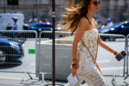 bracelet, bustier top, chanel, embroideries, graphic pants, pearls, printed pants, sunglasses, trousers, white pants, white top, fashion week, frenchystyle, FW, jonathan paciullo, street style, PFW, PARIS, horizontal, atmosphere details, detail, AUTUMN WINTER 2018-2019, FALL WINTER 2018-2019, FW 18-19
