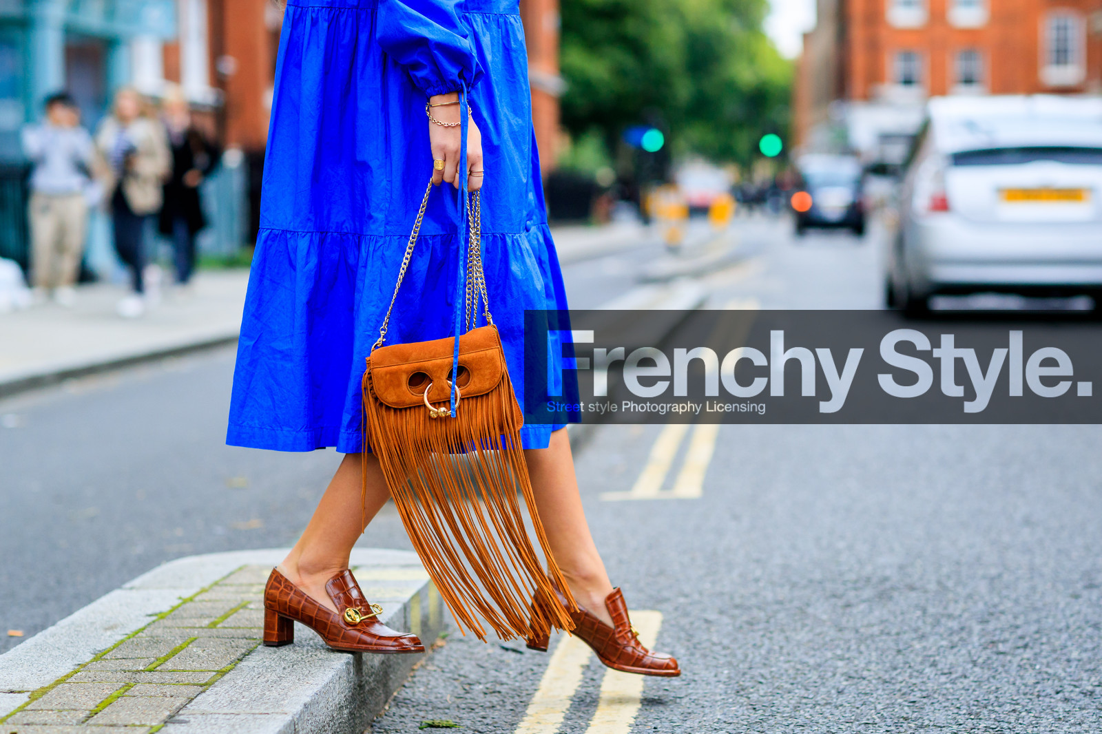 atmosphere details, blue dress, brown bag, brown shoes, detail, emili sindlev, fashion week, frenchystyle, fringes, FW, high heels, horizontal, jonathan paciullo, jw anderson, leather bag, leather shoes, LFW, LONDON, SPRING SUMMER 2018, SS 18, street style, suede bag