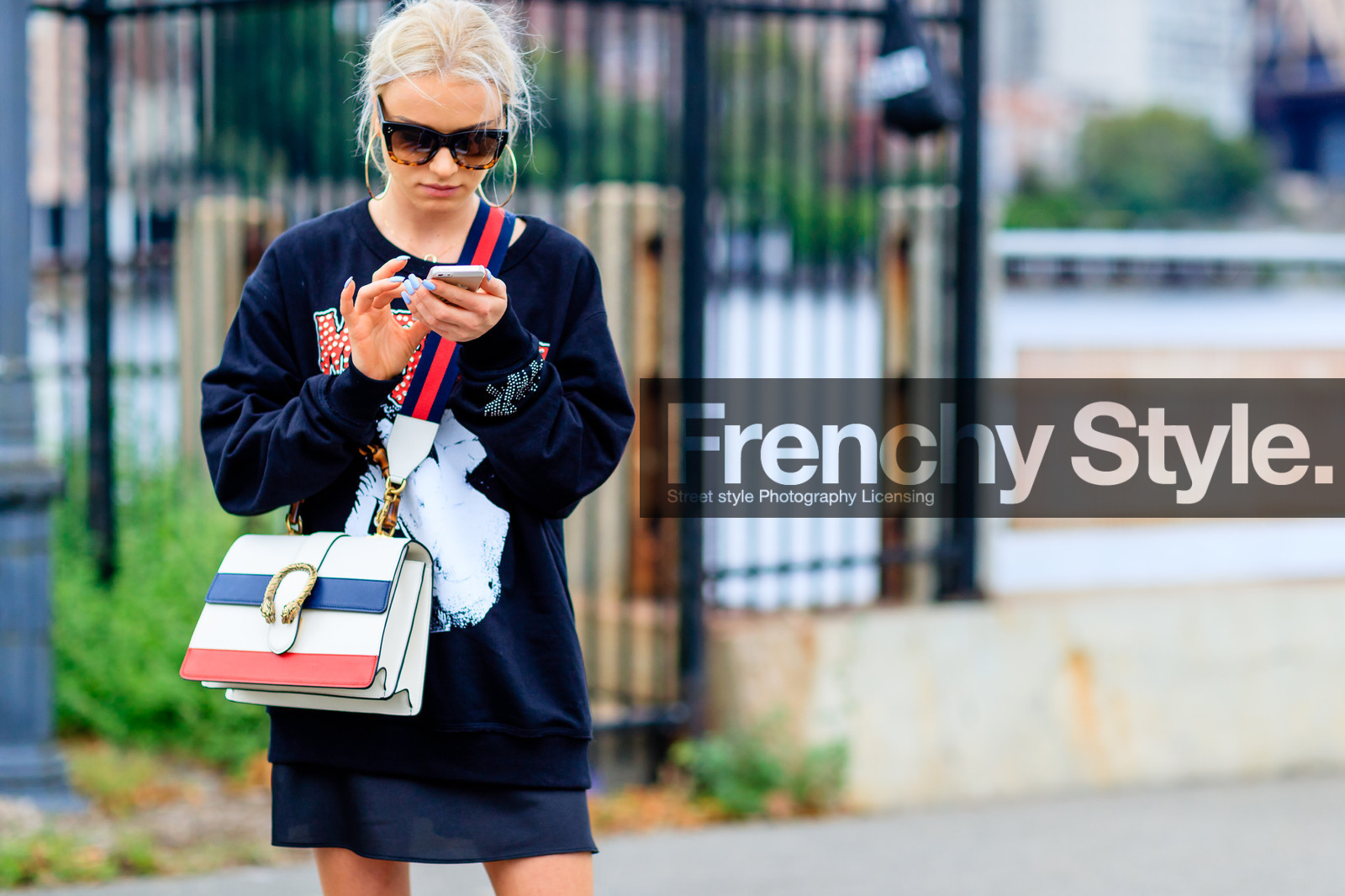 atmosphere details, black dress, black sweater, detail, fashion week, frenchystyle, FW, geometric, graphic bag, gucci, horizontal, jonathan paciullo, leather bag, NEW YORK, NYFW, oversize, printed sweater, SPRING SUMMER 2017, SS 17, street style, striped bag, sunglasses, white bag, woman