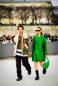green coat, green saddle bag, dior bag, dior, leather jacket, puffed jacket, brown shirt black pants, black shoes, leather boots, bottines, black sunglasses, alice & j.s, alice barbier, JS roques, fashion week, frenchystyle, FW, jonathan paciullo, street style, AUTUMN WINTER 2022-2023, FALL WINTER 2022_2023, FW 22-23, PFW, PARIS, vertical, full length