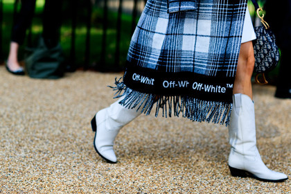 checked, christian dior, cowboy boots, fringes, graphic coat, grey coat, leather shoes, off white, plaid, printed coat, tartan, white boots, fashion week, frenchystyle, FW, jonathan paciullo, street style, LFW, LONDON, SPRING SUMMER 2019, SS 19, atmosphere details, horizontal, detail