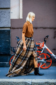 black shoes, brown skirt, brown t shirt, checked, cowboy boots, graphic skirt, leather shoes, linda tol, plaid, printed skirt, tartan, street style, jonathan paciullo, FW, frenchystyle, fashion week, MFW, MILAN, SPRING SUMMER 2019, SS 19, vertical, full length