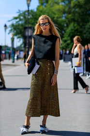 black and white shoes, black bag, black shoes, black top, bronze, brown skirt, graphic skirt, high heels, leather bag, leather shoes, printed skirt, sunglasses, tweed skirt, fashion week, frenchystyle, FW, jonathan paciullo, street style, PFW, PARIS, vertical, full length, AUTUMN WINTER 2018-2019, FALL WINTER 2018-2019, FW 18-19, ada kokosar
