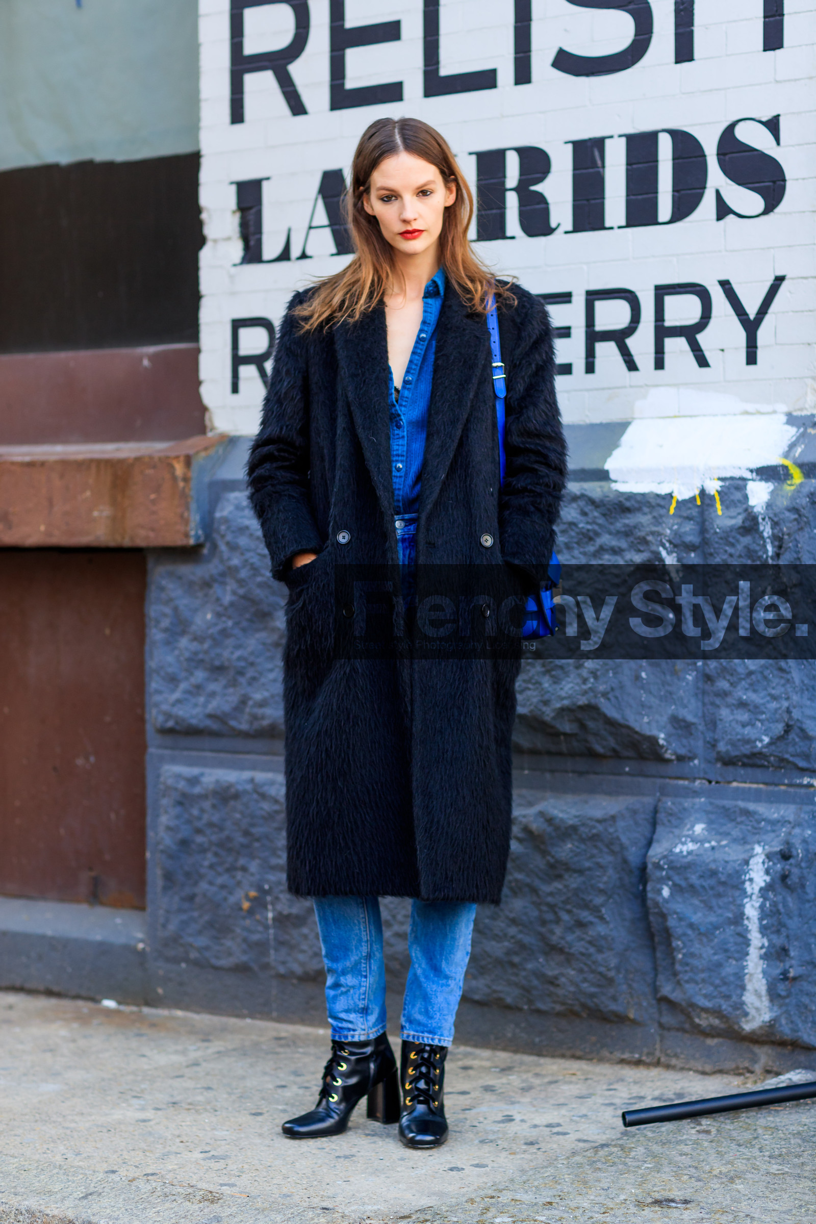 black coat, black shoes, blue denim, denim pants, denim shirt, high heels, jeans, leather bag, leather shoes, red lips, trousers, fashion week, frenchystyle, FW, jonathan paciullo, street style, NYFW, NEW YORK, AUTUMN WINTER 2018-2019, AW 18-19, FALL WINTER 2018-2019, FW 18-19, vertical, full length, model