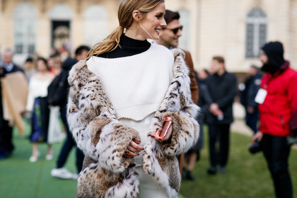 black sweater, brown fur, fur jacket, trousers, white knit, white pants, fashion week, frenchystyle, FW, jonathan paciullo, street style, PFW, PARIS, SPRING SUMMER 2017, SS 17, HAUTE COUTURE, atmosphere details, detail, horizontal, olivia palermo