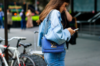 blue bag, blue denim, denim jacket, denim pants, jeans, leather bag, louis vuitton, trousers, street style, jonathan paciullo, FW, frenchystyle, fashion week, NYFW, NEW YORK, SPRING SUMMER 2019, SS 19, atmosphere details, horizontal, detail