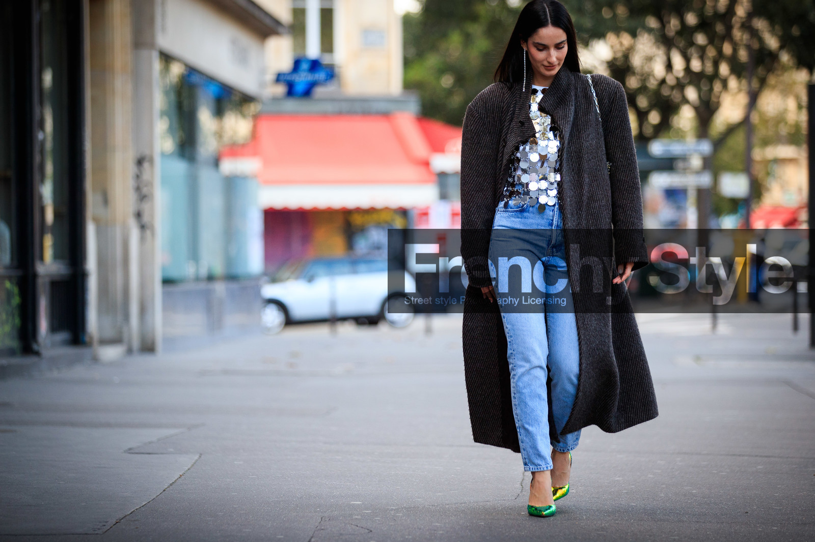 fiona zanetti, oversize coat, dark grey coat, silvered top, mirror top, embroidered top, polka dots top, light blue jeans, denim, green leather pumps, paco rabanne top, PARIS, PFW, fashion week, frenchystyle, FW, jonathan paciullo, street style, SPRING SUMMER 2021, SS 21, horizontal, atmosphere details, full length