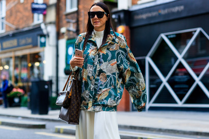 atmosphere details, brown bag, detail, fashion week, frenchystyle, FW, graphic bag, green jacket, horizontal, jonathan paciullo, leather bag, LFW, LONDON, long dress, louis vuitton, monogram, printed bag, printed jacket, SPRING SUMMER 2018, SS 18, street style, white dress