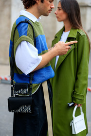 striped pullover, oversize pullover, green pullover, blue pullover, short sleeves pullover, sleeveless pullover, white polo shirt, dior bag, black leather bag, monogrammed bag, logo printed bag, alice & j.s, alice barbier, JS roques, fashion week, frenchystyle, FW, jonathan paciullo, street style, PFW, PARIS, SPRING SUMMER 2022, SS 22, vertical, atmosphere details, detail
