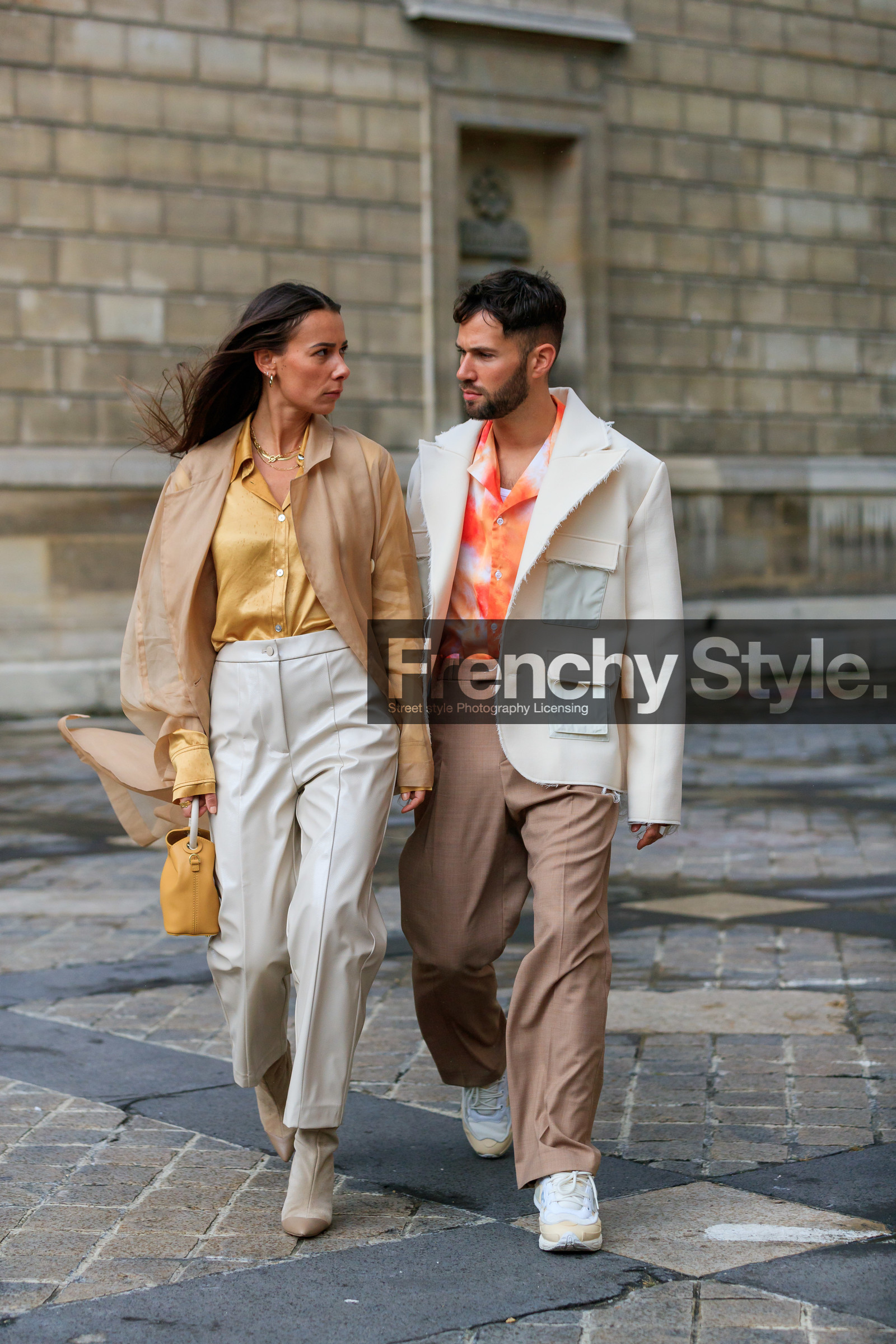 alice & j.s, alice barbier, JS roques, yellow shirt, yellow leather bag, hand bag, white leather pants, beige suede boots, light beige trench coat, sheer trench coat, silk shirt, orange shirt, tie and dye shirt, light beige jacket, used jacket, fashion week, frenchystyle, FW, jonathan paciullo, street style, PFW, PARIS, SPRING SUMMER 2020, SS 20, horizontal, full length