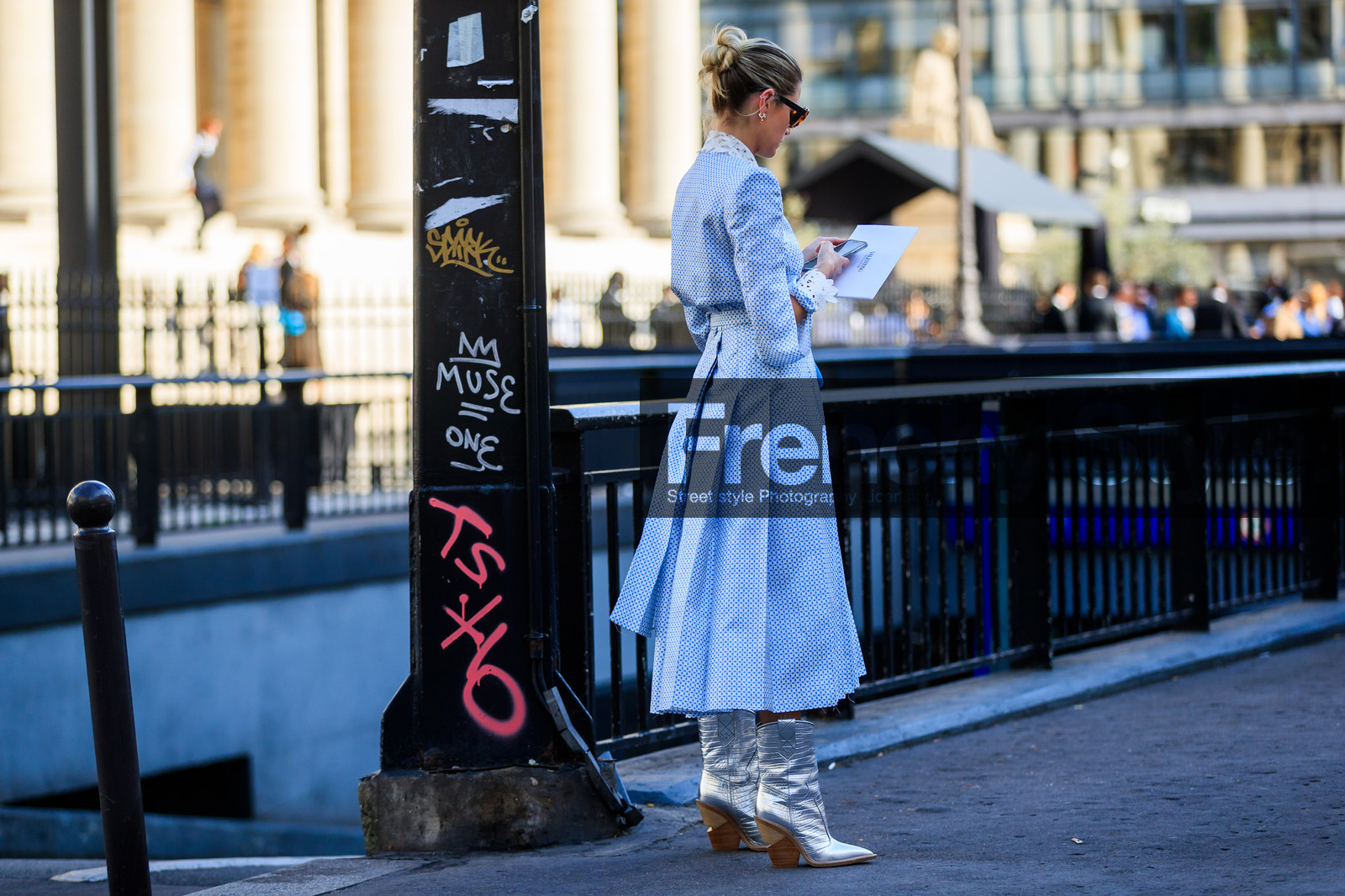 blue bag, blue shirt, blue skirt, fendi, graphic shirt, graphic skirt, high heels, lace, leather bag, leather shoes, pleated skirt, printed shirt, printed skirt, shiny boots, silver shoes, sunglasses, PFW, fashion week, frenchystyle, FW, jonathan paciullo, street style, PARIS, horizontal, atmosphere details, full length, AUTUMN WINTER 2018-2019, FALL WINTER 2018-2019, FW 18-19, helena bordon