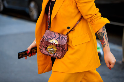 animal print, blazer, graphic bag, leather bag, orange jacket, pink bag, printed bag, snake print, tattoos, fashion week, frenchystyle, FW, jonathan paciullo, street style, PFW, PARIS, atmosphere details, horizontal, detail, AUTUMN WINTER 2018-2019, FALL WINTER 2018-2019, FW 18-19