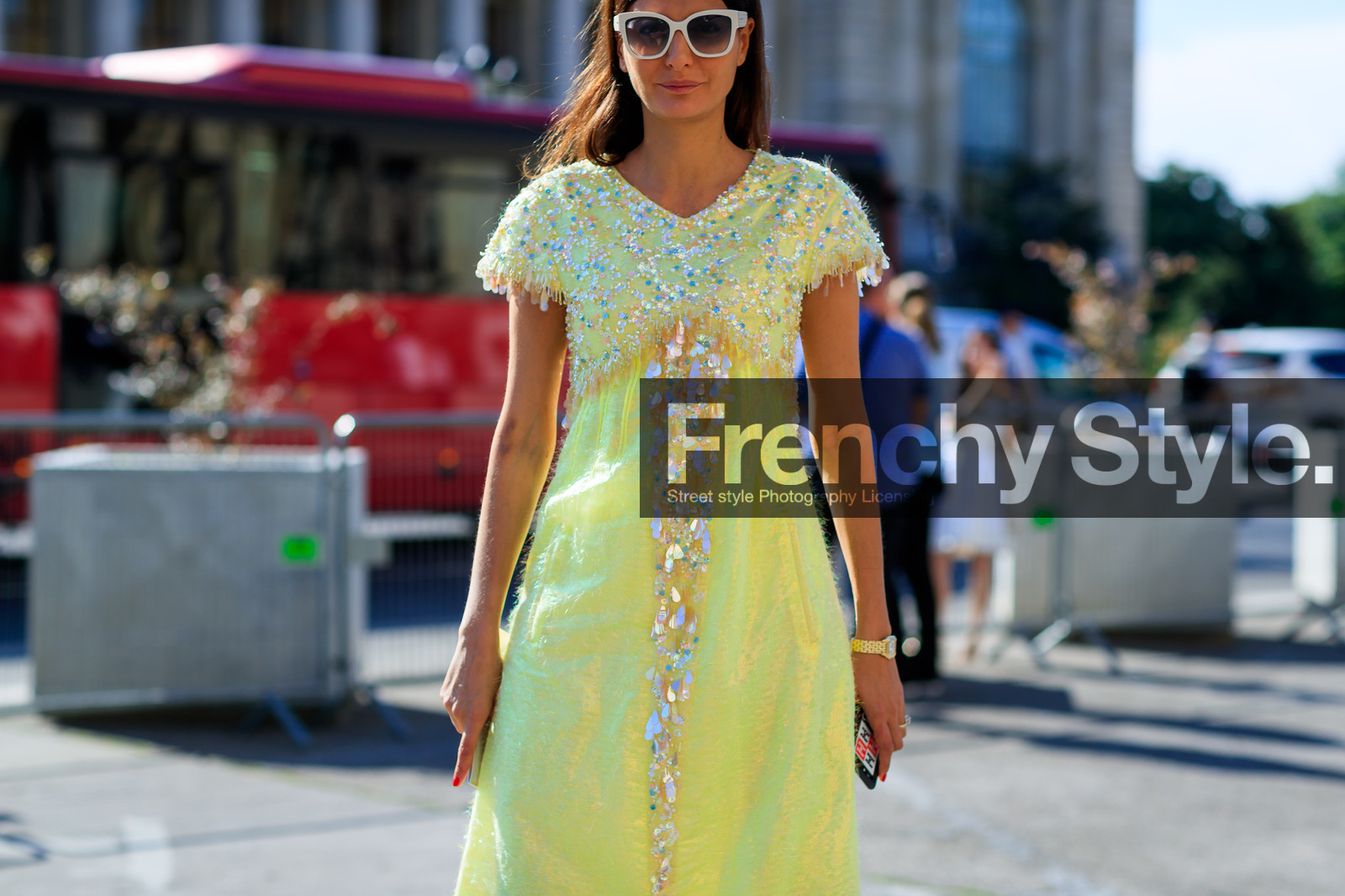 embroideries, glitter, graphic dress, printed dress, sequined dress, sunglasses, yellow dress, fashion week, frenchystyle, FW, jonathan paciullo, street style, PFW, PARIS, horizontal, atmosphere details, detail, AUTUMN WINTER 2018-2019, FALL WINTER 2018-2019, FW 18-19, giovanna battaglia