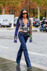 aleali may, chanel bag, chanel belt, chanel sunglasses, jean paul gaultier shirt, multicolor shirt, cachemrere printed shirt, zipped shirt, low necked shirt, blue jeans, laced jeans, chain belt, golden chain belt, pearl belt, flare jeans, denim boots, sharp end boots, laced boots, 90's look, PARIS, PFW, SPRING SUMMER 2020, SS 20, fashion week, frenchystyle, FW, jonathan paciullo, street style, vertical, full length