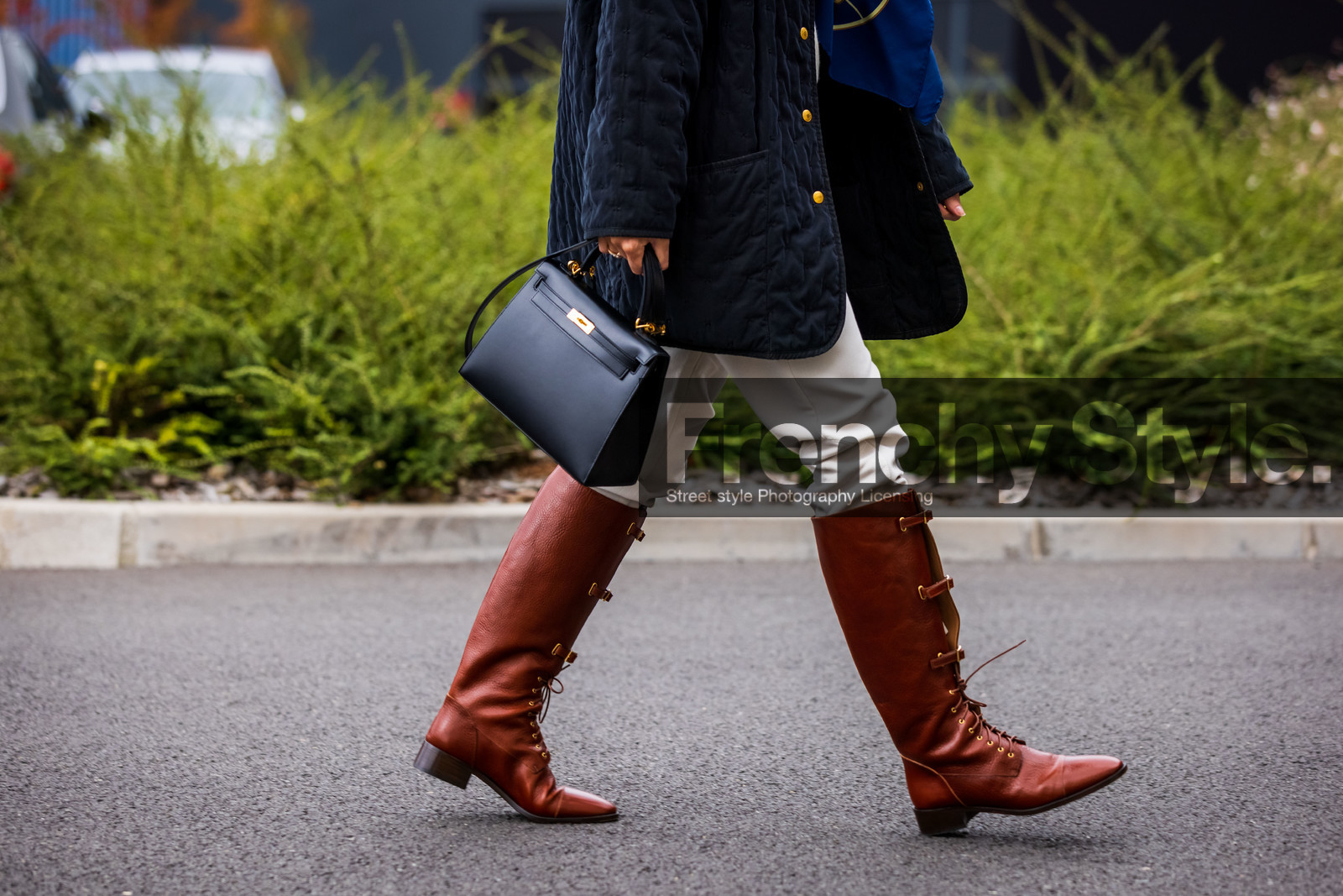 bag, black bag, boots, camel boots, Geraldine Boublil, hermes bag, jacket, leather bag, leather boots, navy jacket, quilted jacket, fashion week, frenchystyle, FW, jonathan paciullo, street style, PFW, PARIS, SPRING SUMMER 2022, SS 22, atmosphere details, horizontal
