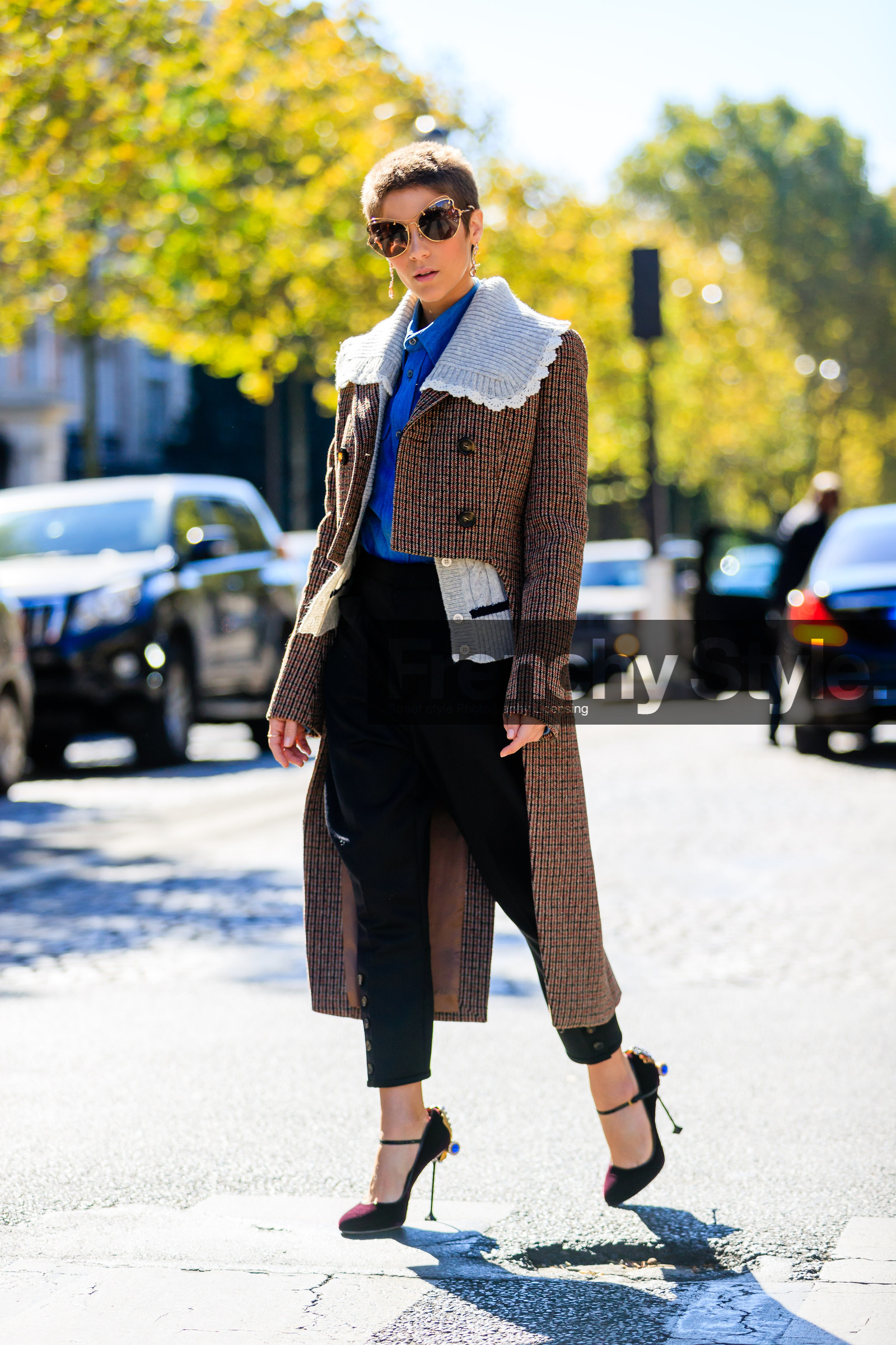 black pants, blue shirt, bordeaux, brown jacket, burgundy, checked jacket, fashion week, frenchystyle, full length, FW, geometric, gingham, graphic jacket, high heels, houndstooth pattern, jonathan paciullo, PARIS, PFW, plaid, printed jacket, red shoes, SPRING SUMMER 2017, SS 17, street style, striped jacket, stripes, sunglasses, trousers, vertical