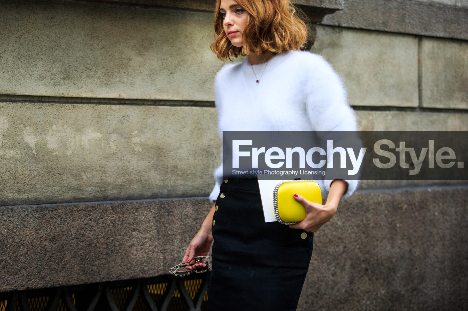 atmosphere details, AUTUMN WINTER 2016-2017, AW 16-17, black skirt, candela novembre, detail, FALL WINTER 2016-2017, fashion week, frenchystyle, FW, FW 16-17, high waist, horizontal, jonathan paciullo, leather clutch, LFW, LONDON, MENSWEAR, mini bag, street style, white sweater, yellow bag