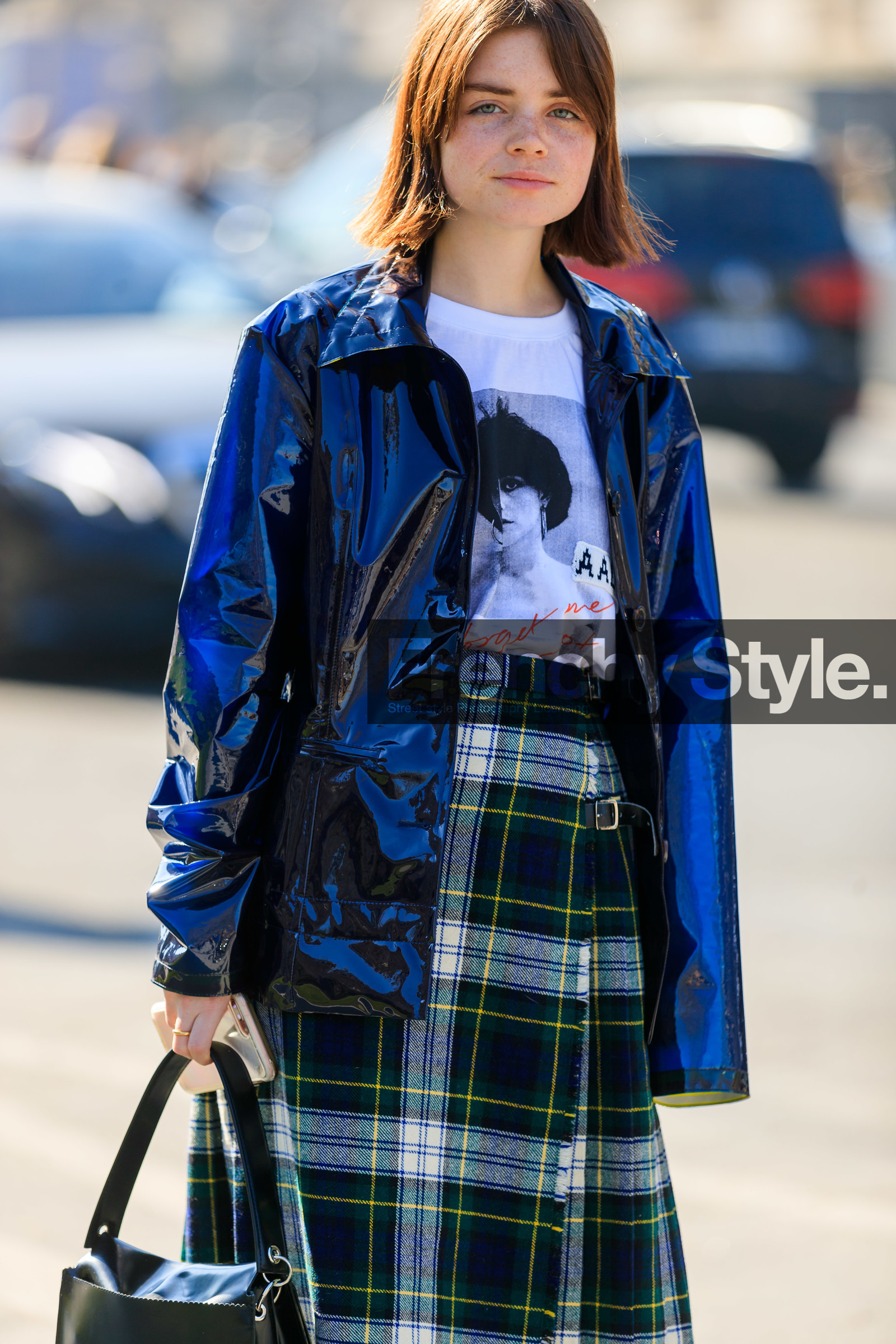 black bag, black jacket, checked, graphic skirt, green skirt, leather bag, leather jacket, molly and reese blustein, plaid, printed skirt, printed t shirt, tartan, white t shirt, PARIS, PFW, street style, jonathan paciullo, FW, frenchystyle, fashion week, AUTUMN WINTER 2019-2020, AW 19-20, FALL WINTER 2019-2020, FW 19-20, vertical, atmosphere details, detail