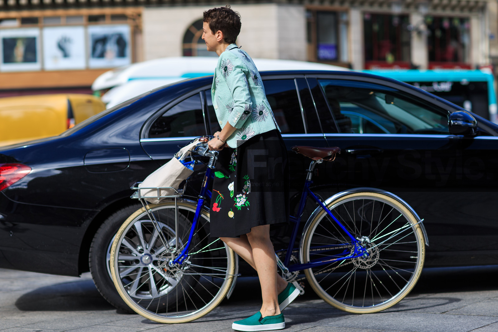 atmosphere details, black dress, blue jacket, embroidered dress, embroidered jacket, fashion week, floral, flower, frenchystyle, full length, FW, green slippers, horizontal, jonathan paciullo, MENSWEAR, PARIS, PFW, printed dress, printed jacket, sarah colette, SPRING SUMMER 2017, SS 17, street style, tote bag