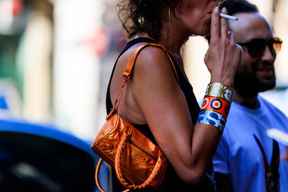 balenciaga, bracelet, hermès, leather bag, metallic bag, orange bag, shiny bag, fashion week, frenchystyle, FW, jonathan paciullo, street style, PFW, PARIS, horizontal, atmosphere details, detail, AUTUMN WINTER 2018-2019, FALL WINTER 2018-2019, FW 18-19