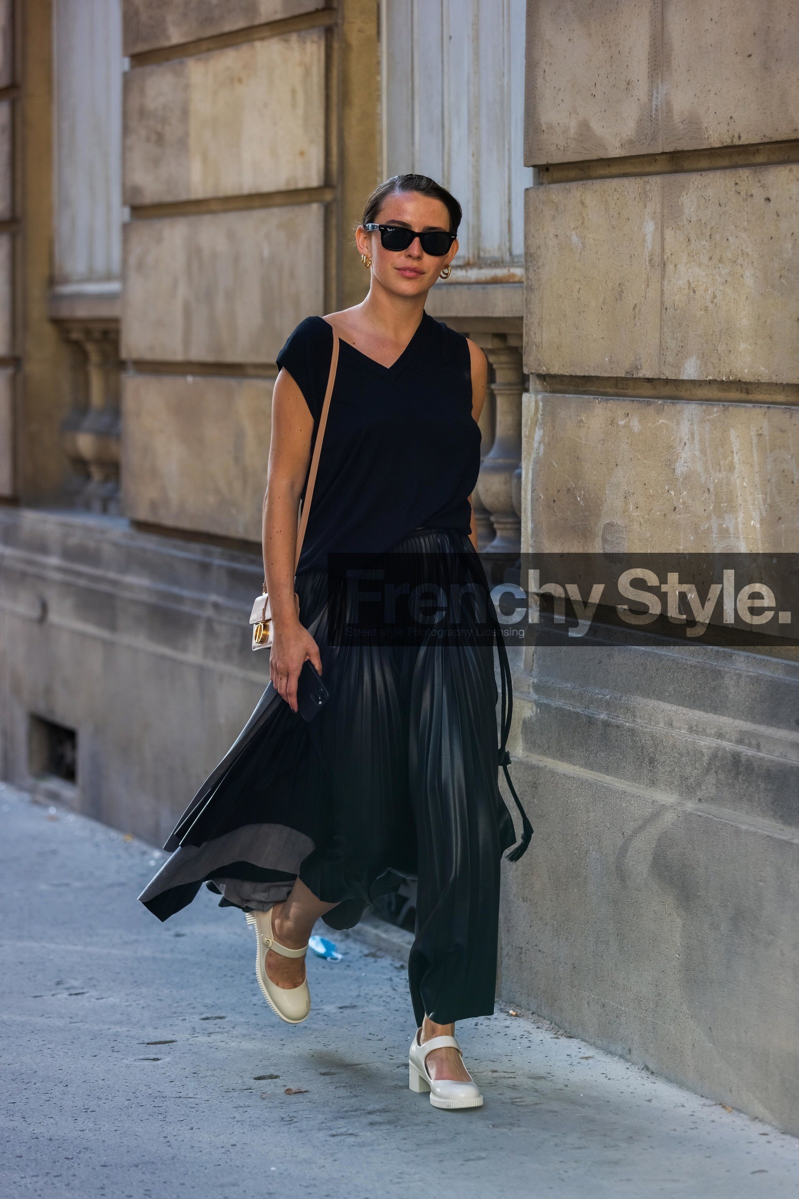 bag, beige bag, black skirt, black sunglasses, black top, dior bag, leather sandals, long skirt, pleated skirt, sandals, Sarah-Lou Falk, skirt, sunglasses, top, white sandals, street style, jonathan paciullo, FW, frenchystyle, fashion week, PFW, PARIS, SPRING SUMMER 2022, SS 22, vertical, full length