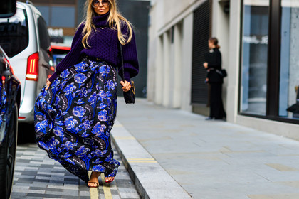atmosphere details, black bag, blue skirt, detail, erica pelosini, fashion week, floral, flowers, frenchystyle, FW, graphic dress, horizontal, jonathan paciullo, leather bag, leather shoes, LFW, LONDON, printed dress, printed skirt, purple sweater, SPRING SUMMER 2018, SS 18, street style
