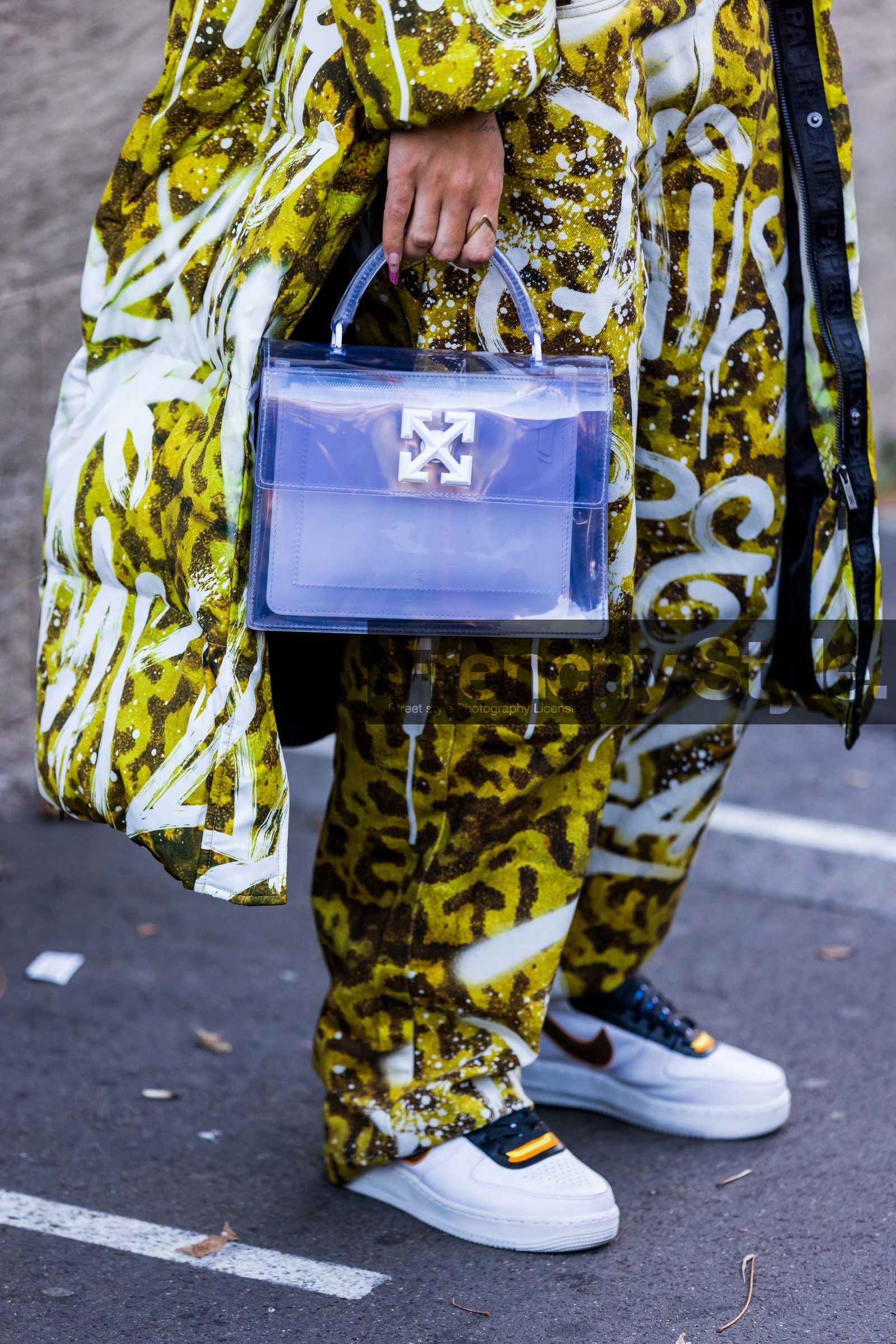 bag, belt, black bra, bra, camel belt, coat, freckles, gold necklace, Hera Pradel, leather belt, necklace, print, printed coat, printed pants, puffer, statement necklace, tattoo, transparent bag, yellow coat, yellow pants, fashion week, frenchystyle, FW, jonathan paciullo, street style, PFW, PARIS, SPRING SUMMER 2022, SS 22, vertical, atmosphere details