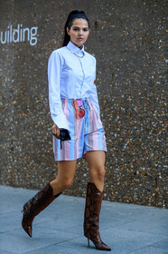 doina ciobanu, black headband, white shirt, chain necklace, golden necklace, striped bermuda short, animal skin boots, high heels boots, brown leather boots, sharp end shoes, fashion week, frenchystyle, FW, jonathan paciullo, street style, vertical, full length