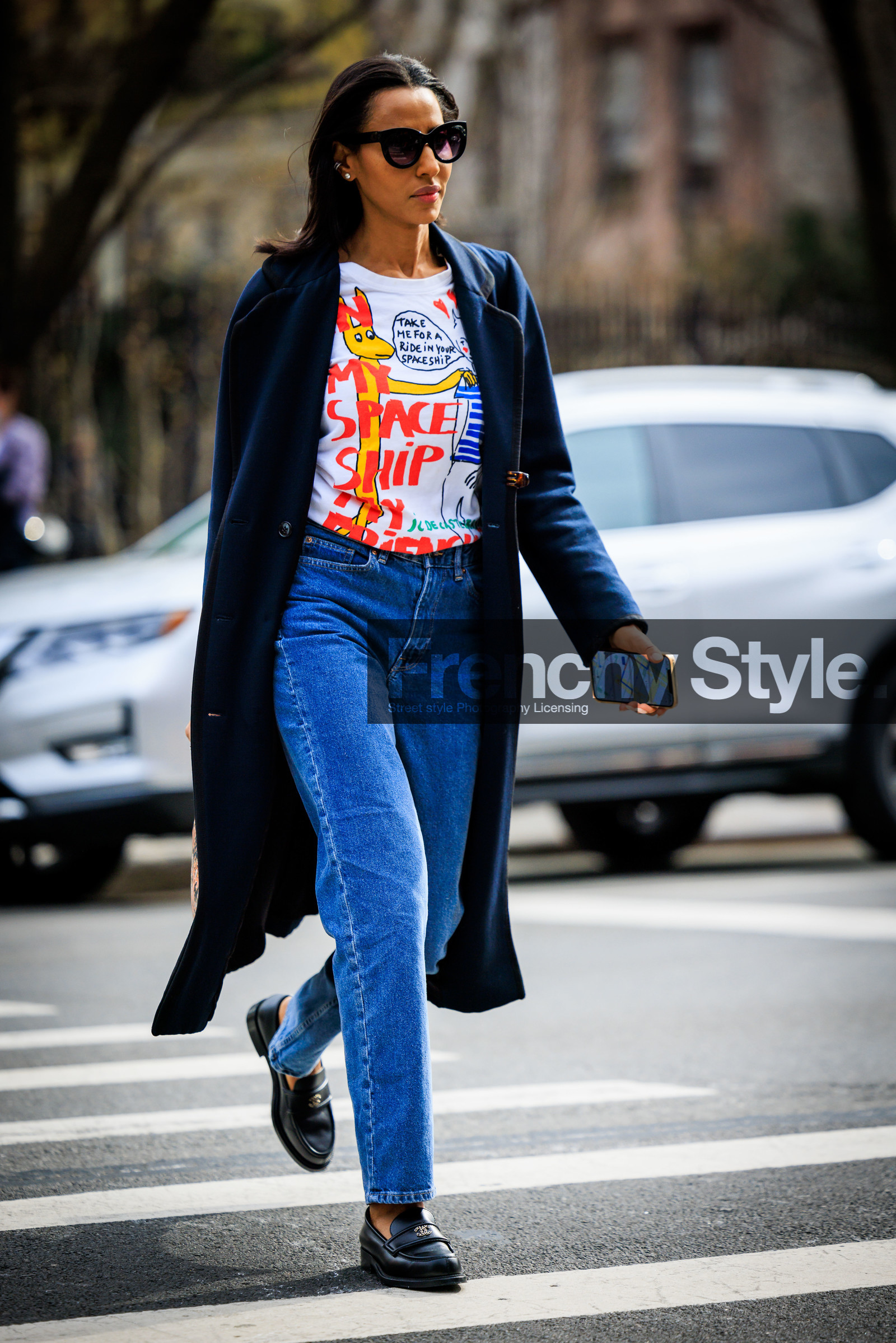 black sunglasses, orange font printed white tshirt, skinny blue jeans, navy blue long cardigan, black mocassins, fashion week, frenchystyle, FW, jonathan paciullo, street style, NYFW, NEW YORK, AUTUMN WINTER 2022-2023, FALL WINTER 2022_2023, FW 22-23, vertical, full length