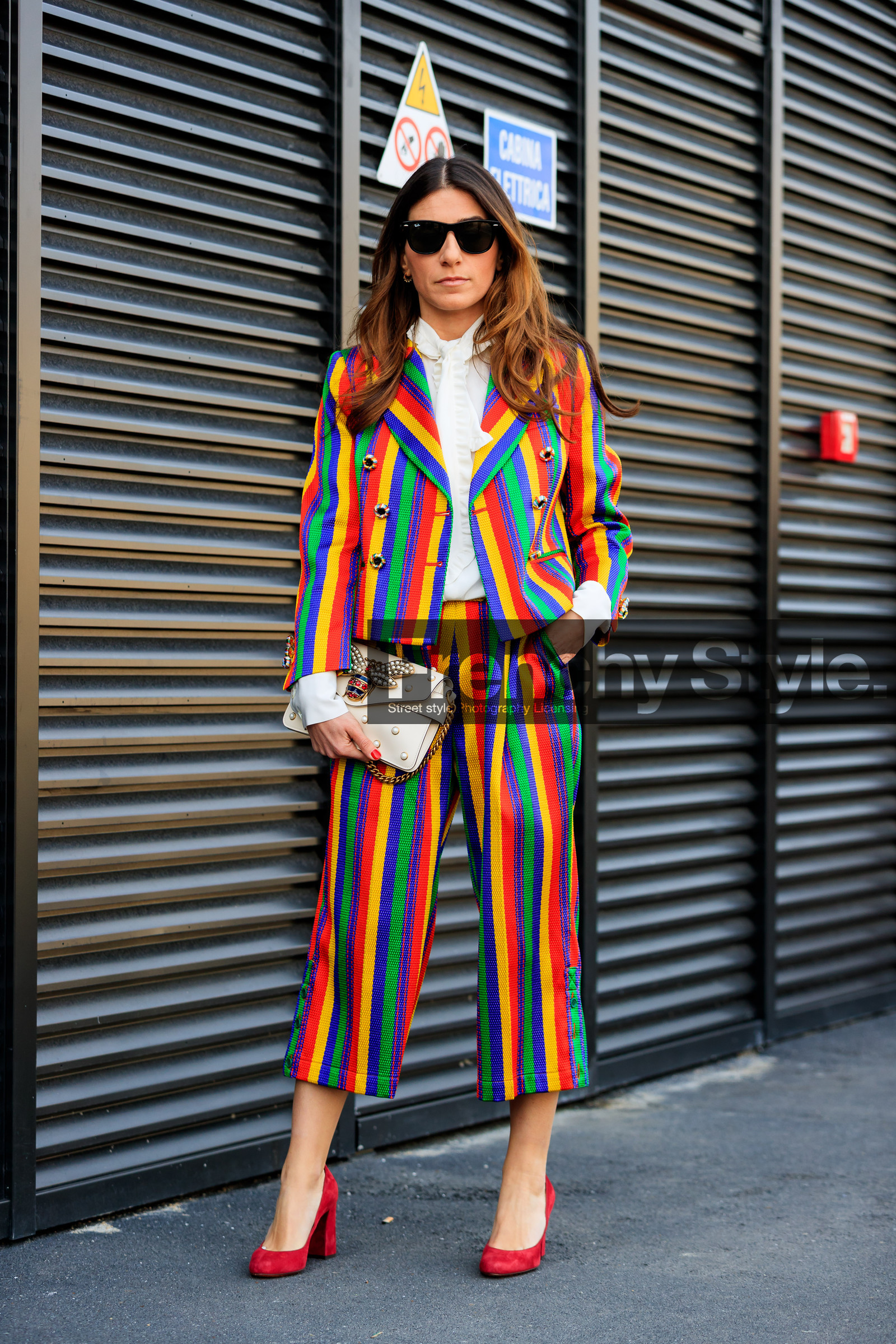 AUTUMN WINTER 2017-2018, AW 17-18, embroidered bag, FALL WINTER 2017-2018, fashion week, frenchystyle, full length, FW, FW 17-18, geometric, graphic jacket, graphic pants, graphic suit, high heels, jonathan paciullo, leather bag, leather shoes, MFW, MILAN, multicolor jacket, multicolor pants, pearls, printed suit, ray ban, red shoes, street style, striped jacket, striped pants, striped suit, stripes, sunglasses, trousers, vertical, white bag, white shirt