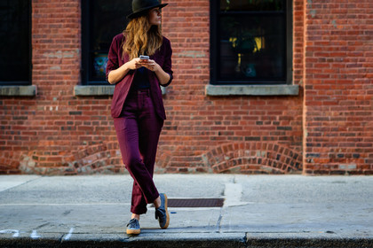 ashley owens, atmosphere details, black hat, black t shirt, blazer, bordeaux, detail, fashion week, frenchystyle, FW, grey sneakers, horizontal, iphone, jonathan paciullo, NEW YORK, NYFW, red jacket, red pants, red suit, SPRING SUMMER 2017, SS 17, street style, suede shoes, trousers, woman
